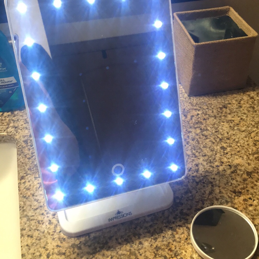 Impressions Vanity portable mirror